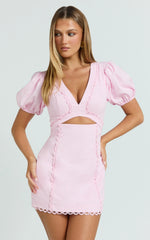 V Neck Puff Sleeve Dress in Pale Pink