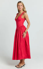 Scoop Neck Drop V Waist Gathered Skirt Dress in Red